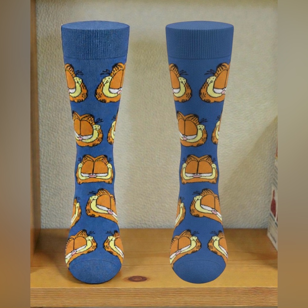 #18 Garfield Patterned Blue Socks - Picture 3 of 7
